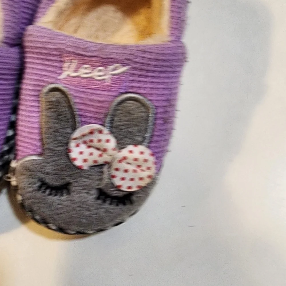 N/A baby slippers good